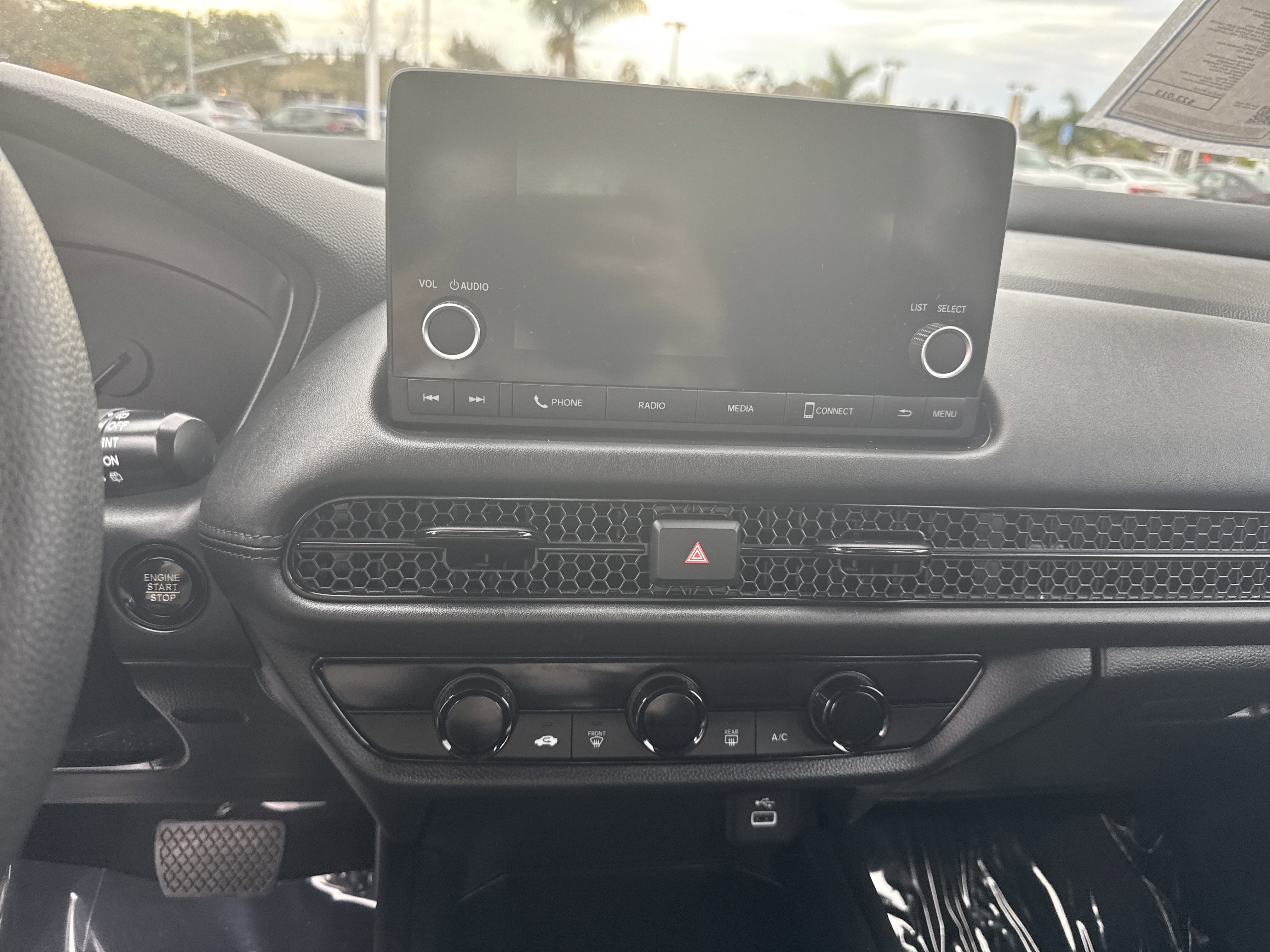 Certified 2023 Honda HR-V LX image 24