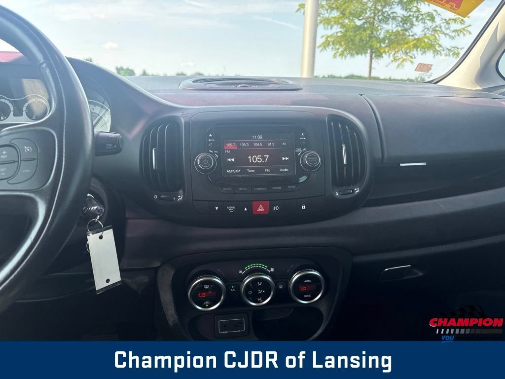Used 2015 FIAT 500L Lounge FWD image 3