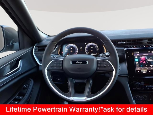 New 2025 Jeep Grand Cherokee Laredo X w/ Luxury Tech Group I AWD/4WD image 11