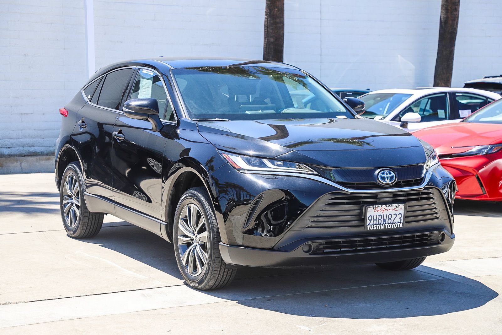 Certified 2023 Toyota Venza LE AWD/4WD image 3