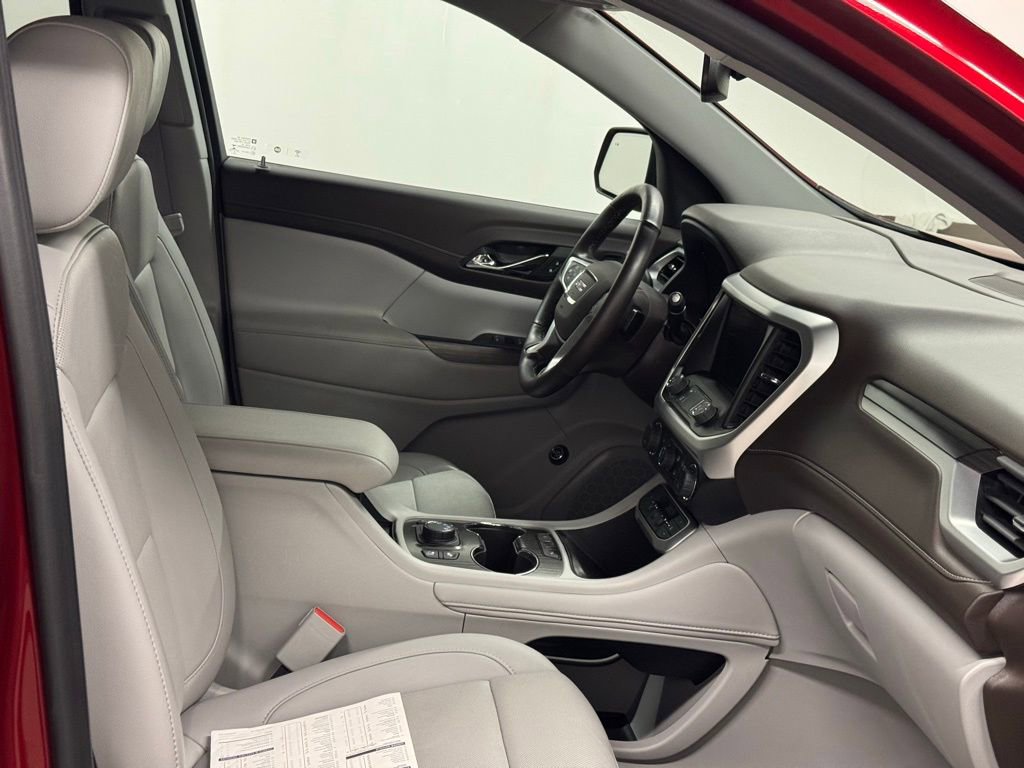 Certified 2023 GMC Acadia SLT w/ Technology Package image 6