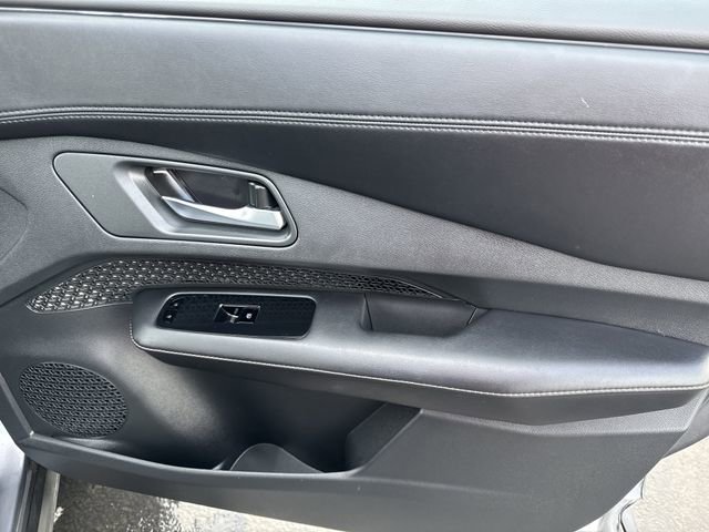 Certified 2023 Nissan Ariya FWD image 22