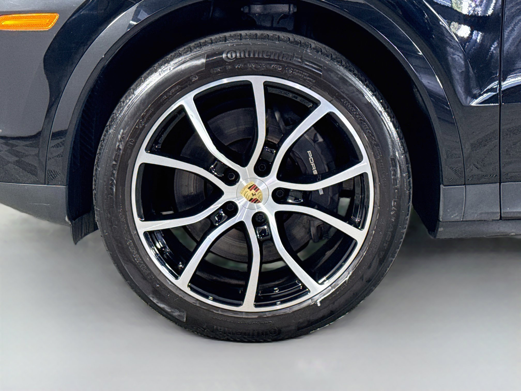 Used 2023 Porsche Cayenne AWD/4WD image 38