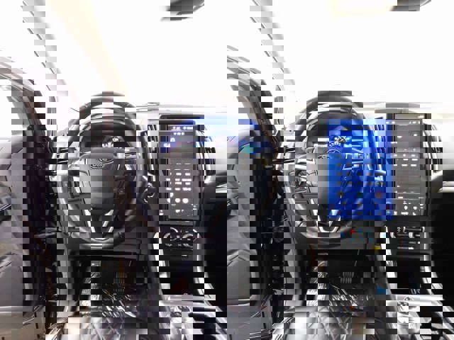 Used 2023 Ford Edge Titanium image 8