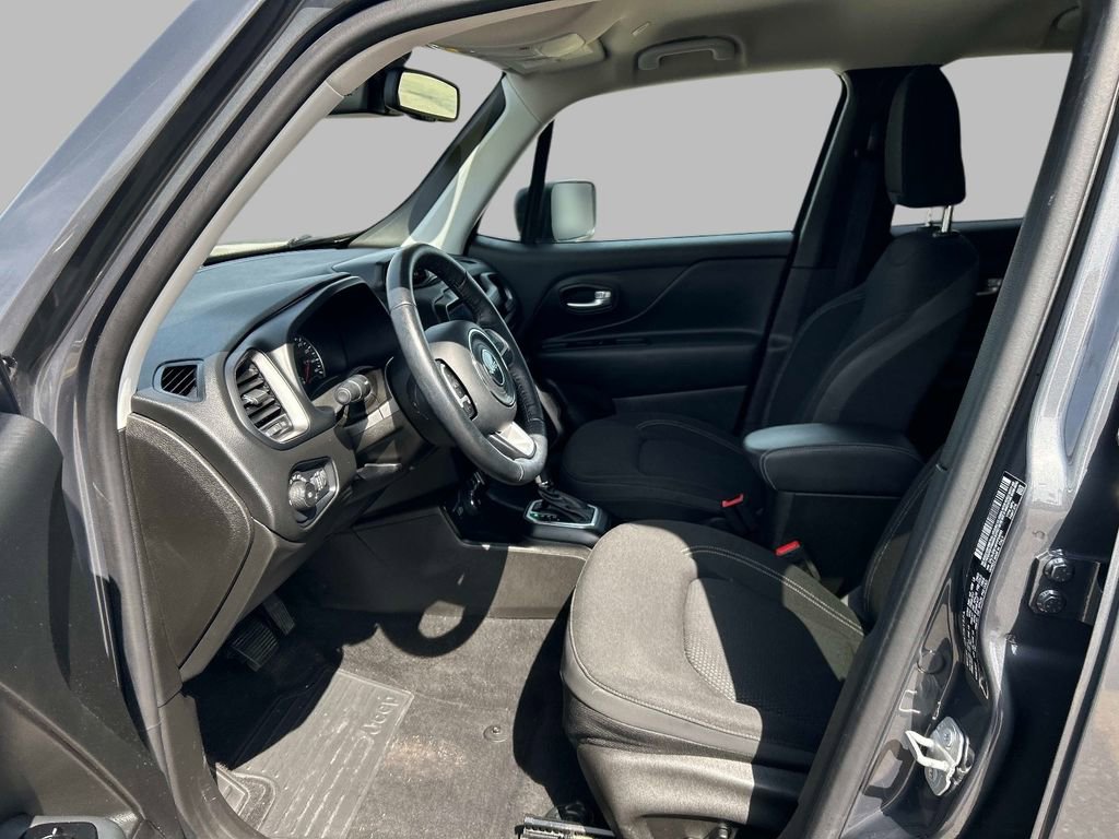 Certified 2023 Jeep Renegade Latitude w/ Premium Group image 12