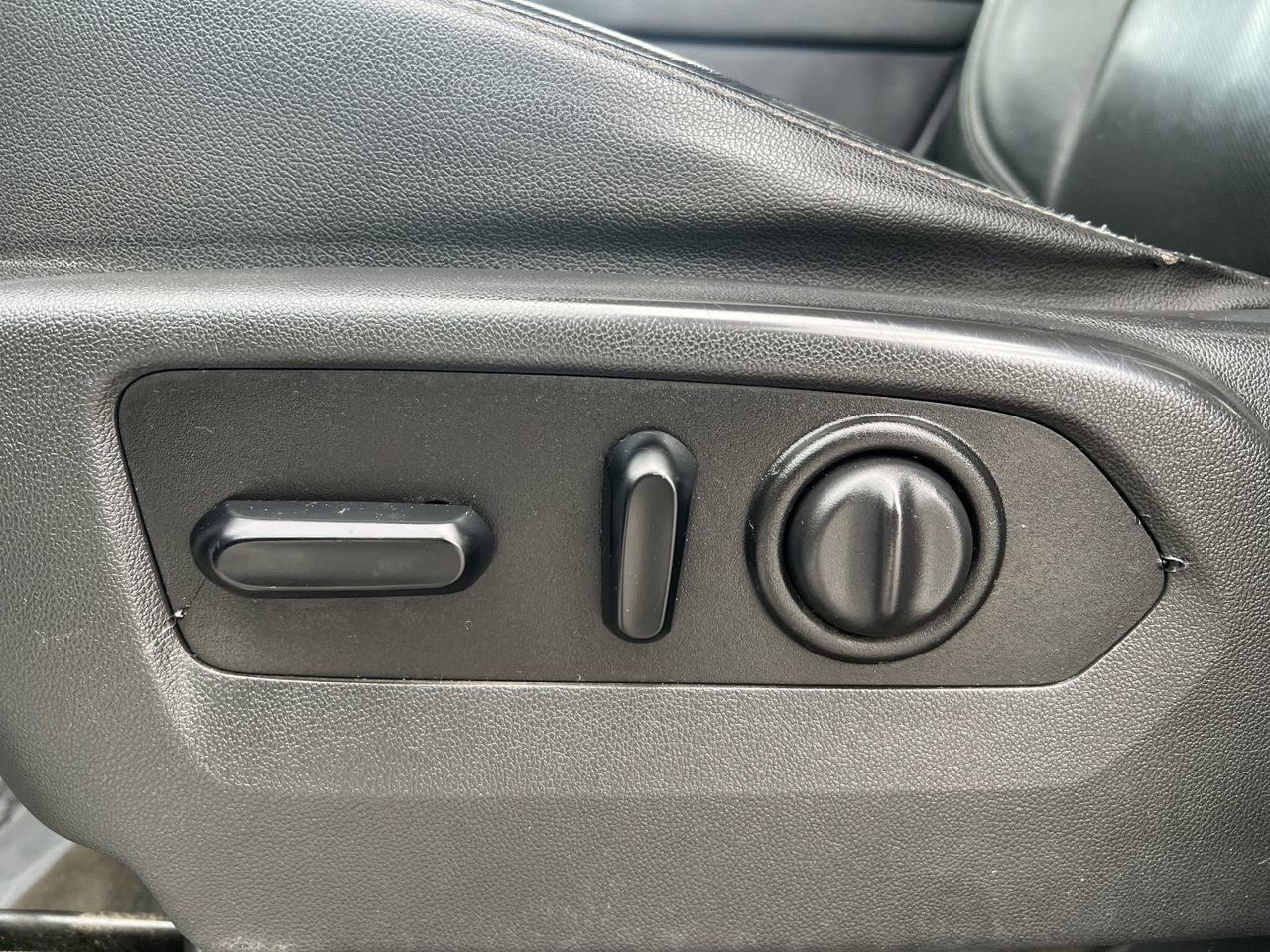 Used 2019 Chevrolet Silverado 1500 LTZ w/ LTZ Plus Package image 27