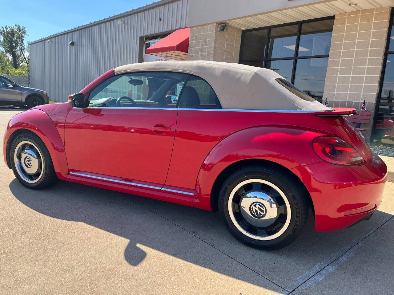 Used 2013 Volkswagen Beetle 2.5 image 21