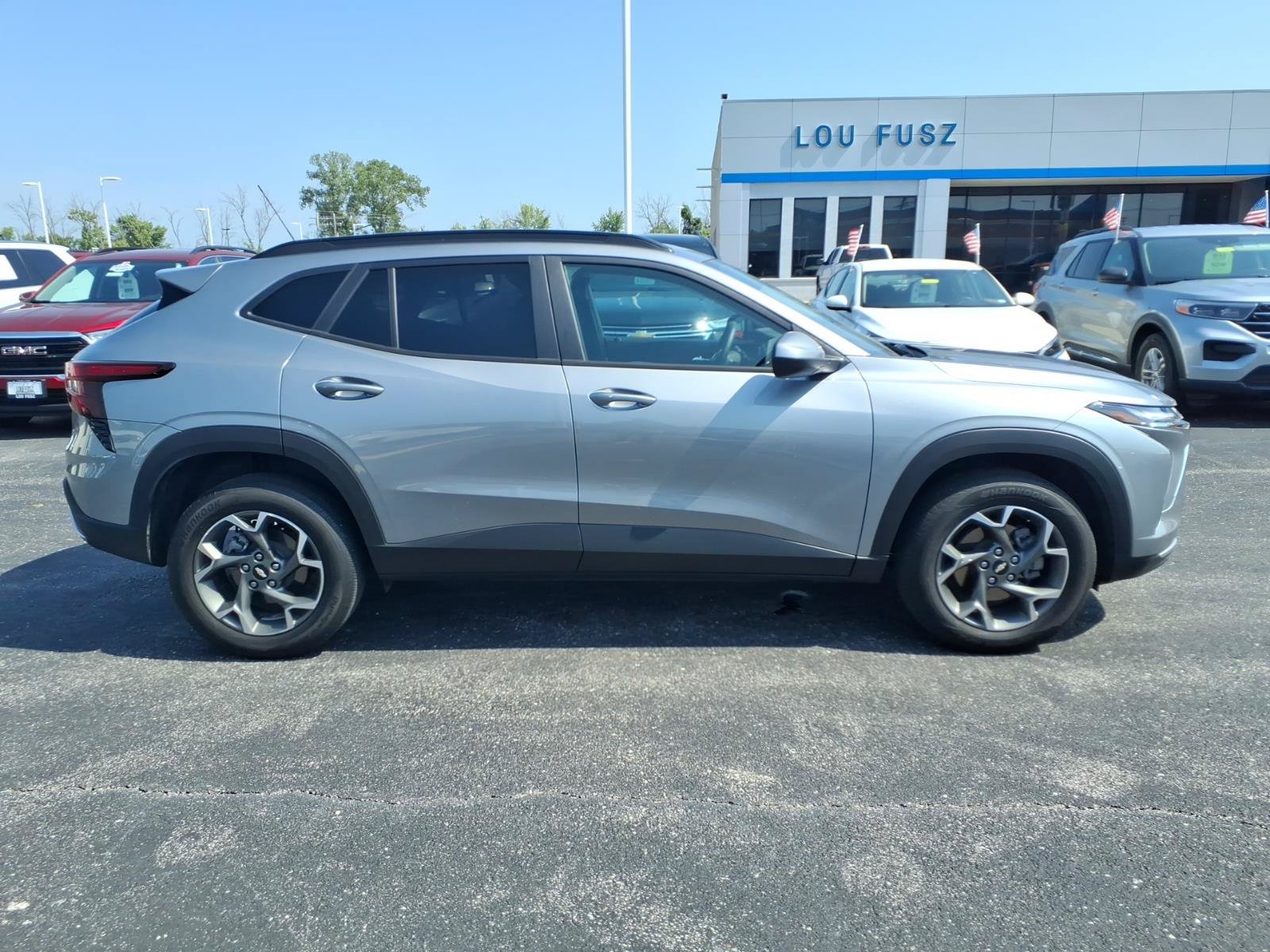 Used 2025 Chevrolet Trax LT w/ Driver Confidence Package FWD image 27