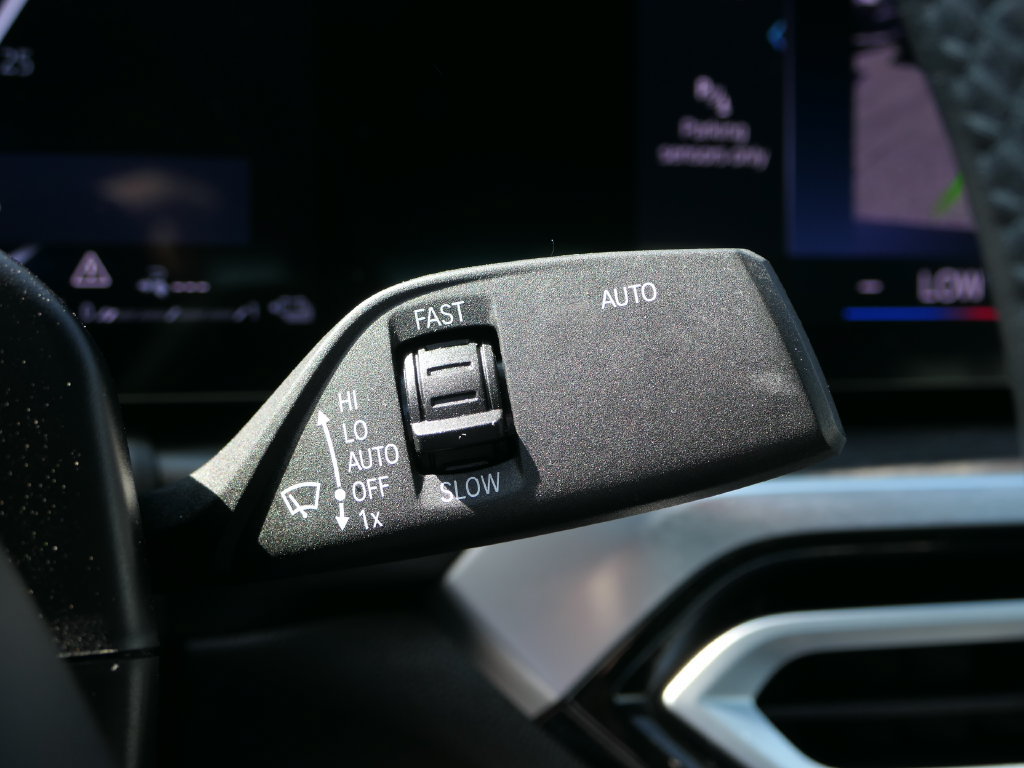 Used 2024 BMW 330e RWD image 15