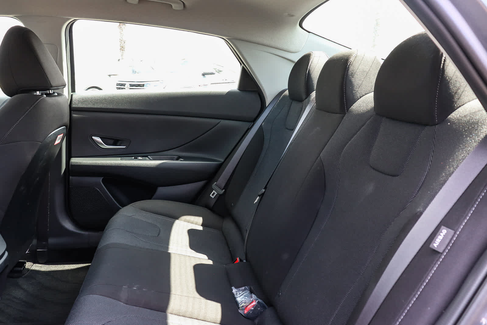 Used 2025 Hyundai Elantra SE w/ Cargo Package FWD image 25