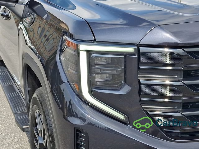 Certified 2023 GMC Sierra 1500 Elevation w/ Preferred Package AWD/4WD image 9
