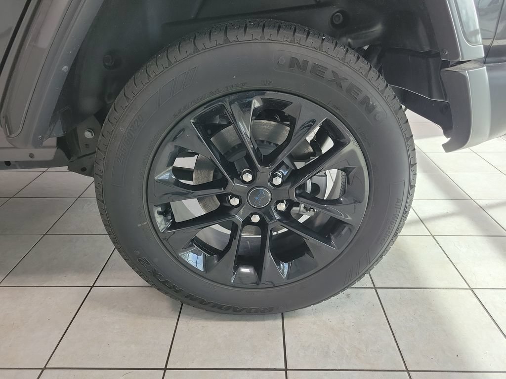Used 2024 Jeep Wrangler Unlimited Sahara AWD/4WD image 48