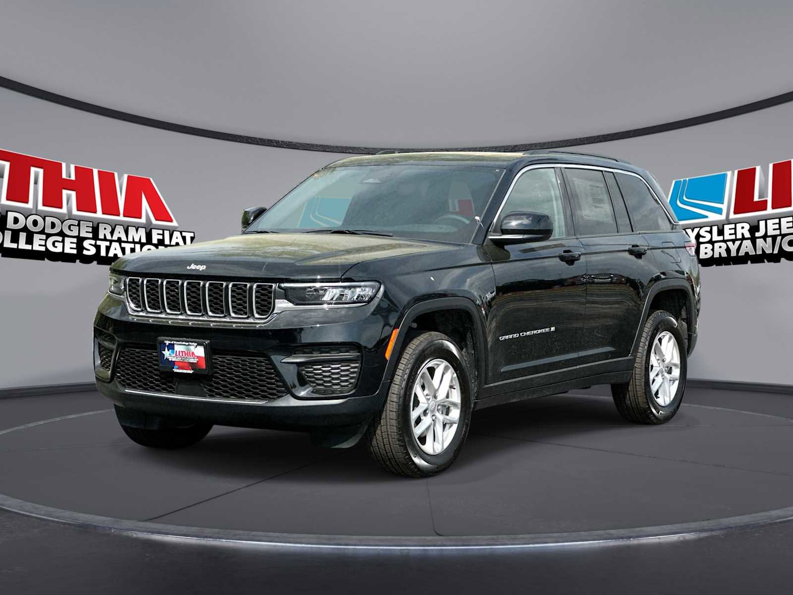 New 2026 Jeep Grand Cherokee Laredo X RWD image 1