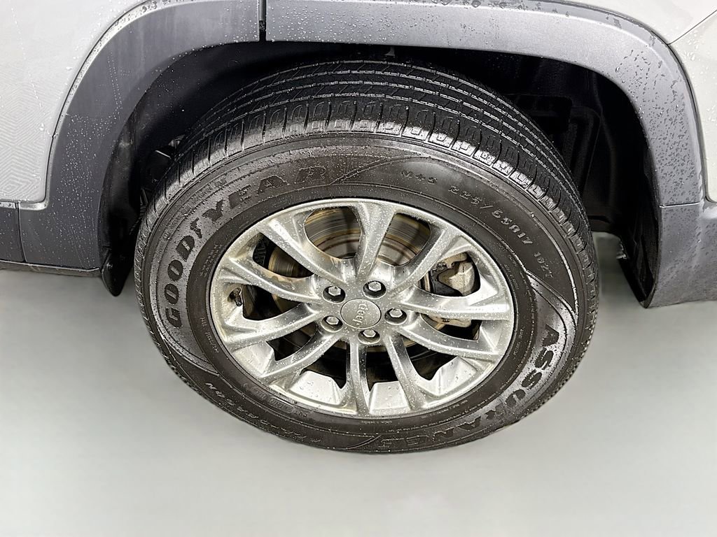 Used 2021 Jeep Cherokee Latitude Lux image 33