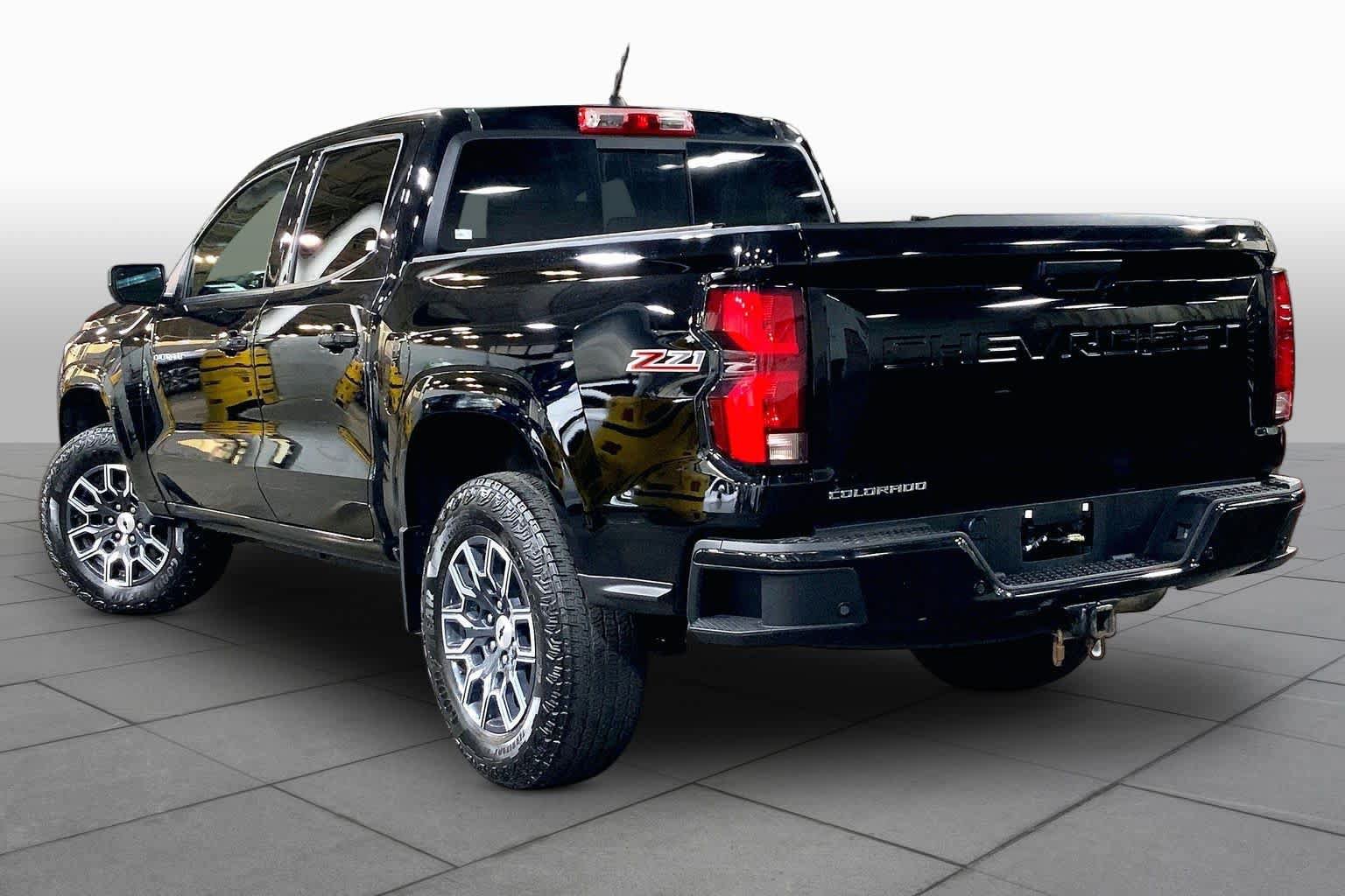 Used 2023 Chevrolet Colorado Z71 w/ Z71 Convenience Package 2 AWD/4WD image 12