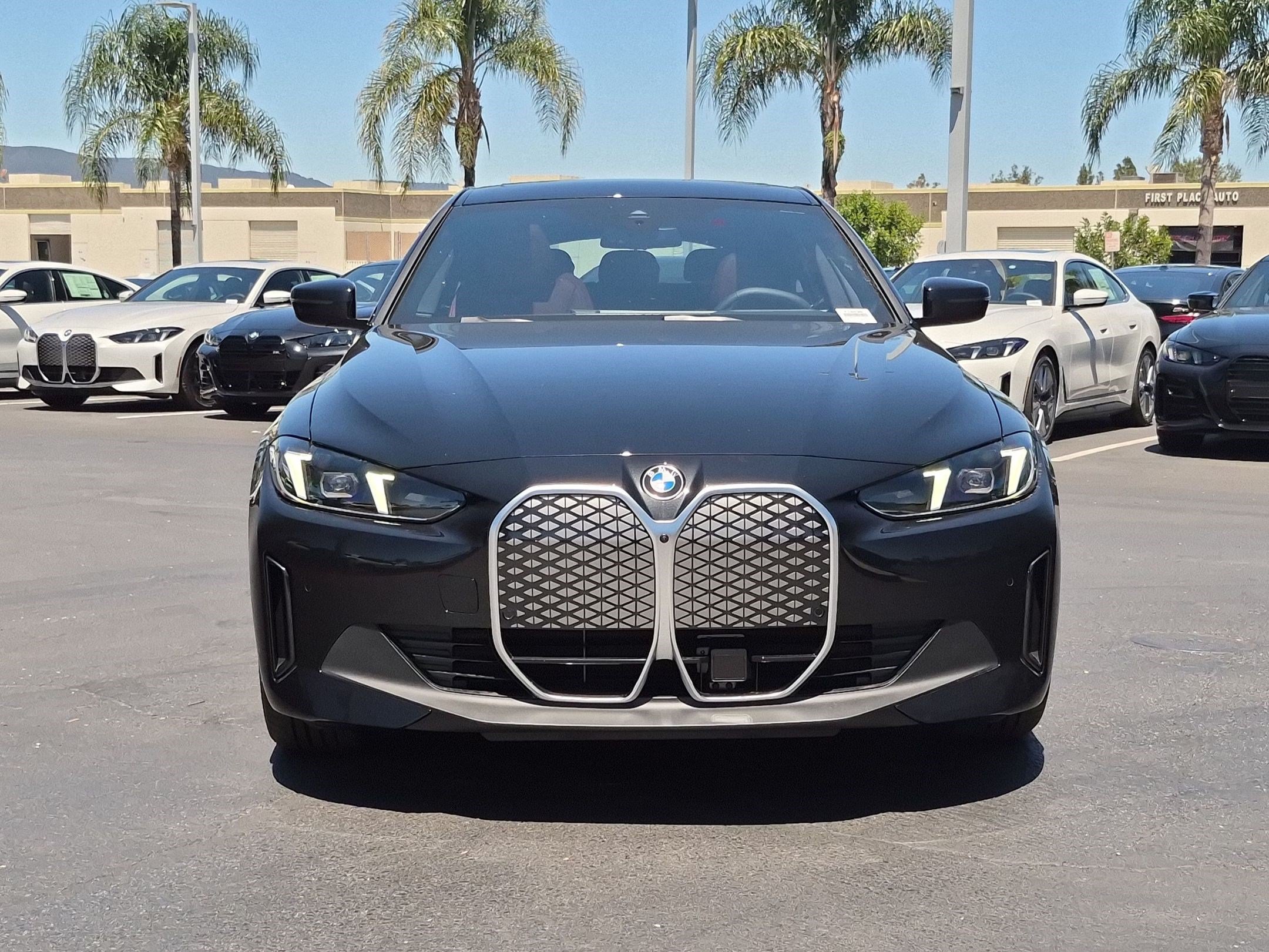 New 2026 BMW i4 eDrive40 w/ Parking Assistance Package RWD image 3