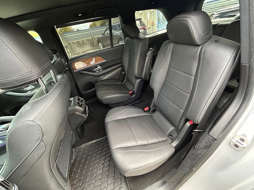Used 2024 Mercedes-Benz GLS 450 4MATIC w/ AMG Line Exterior image 39