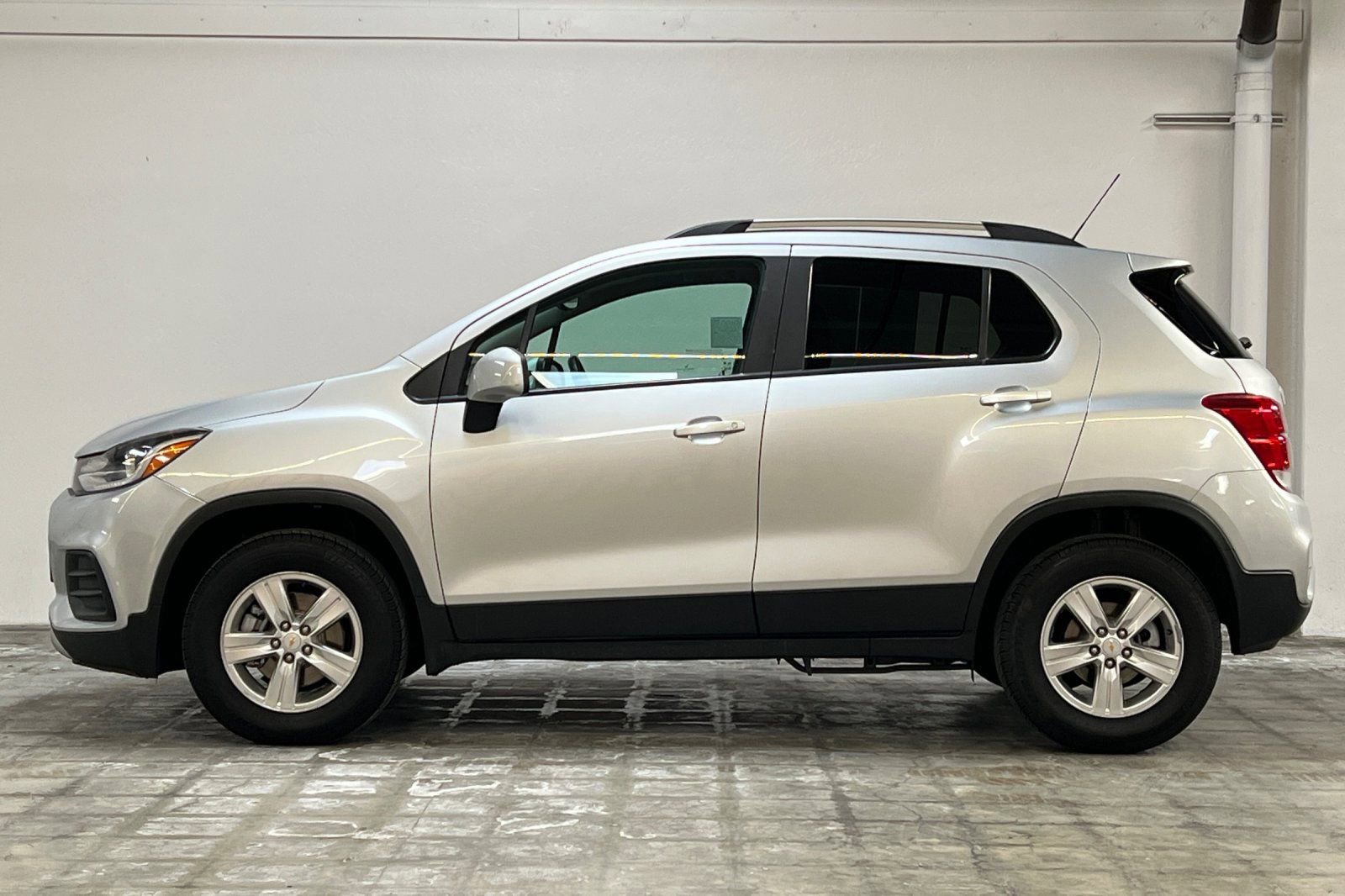 Used 2021 Chevrolet Trax LT image 7