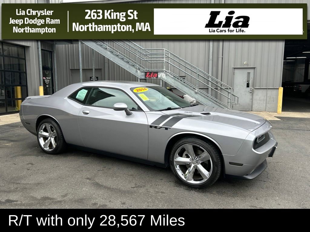 Used 2014 Dodge Challenger R/T w/ Sound Group II RWD image 1