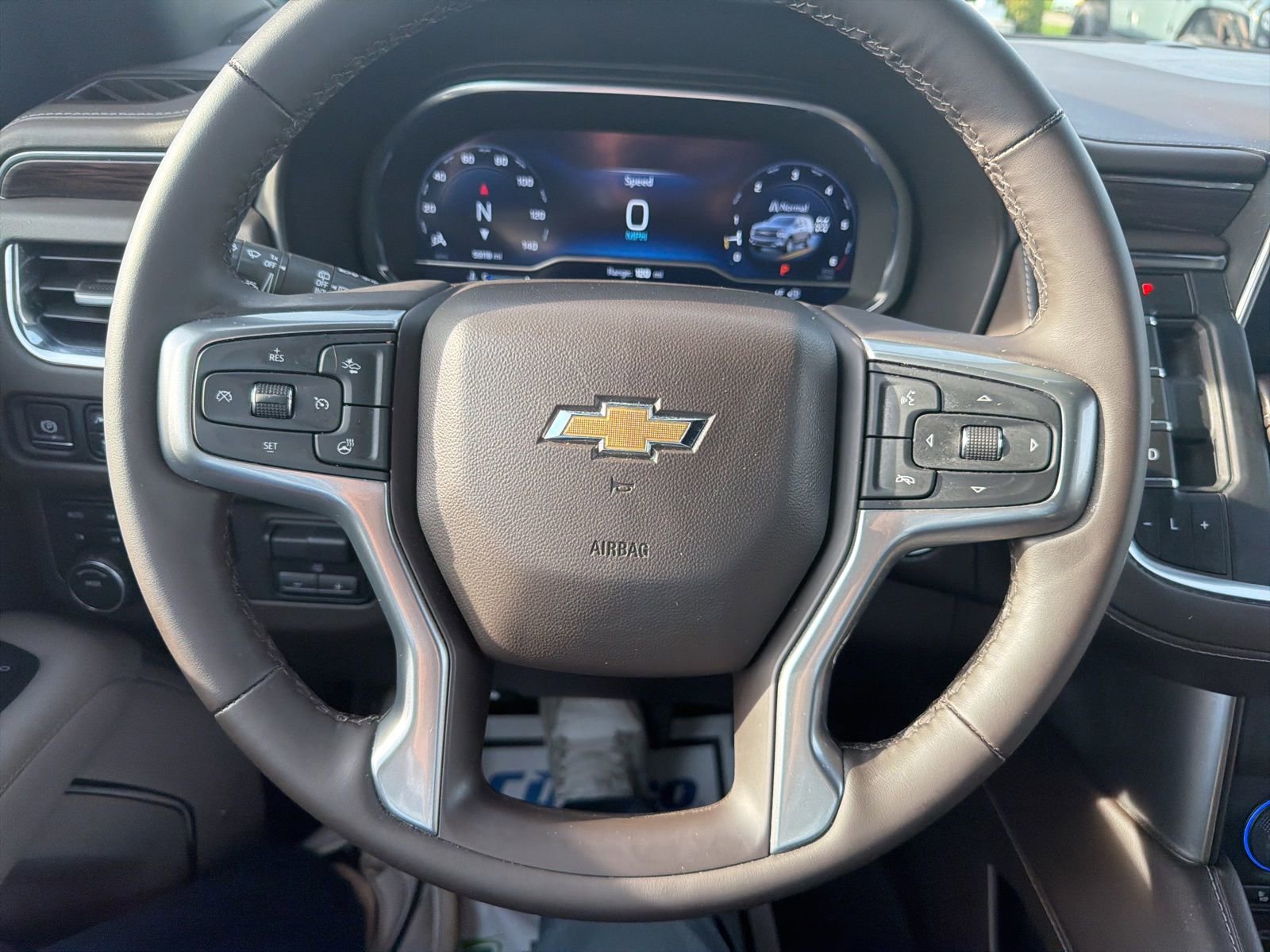 Used 2023 Chevrolet Tahoe LT w/ LT Signature Package AWD/4WD image 13