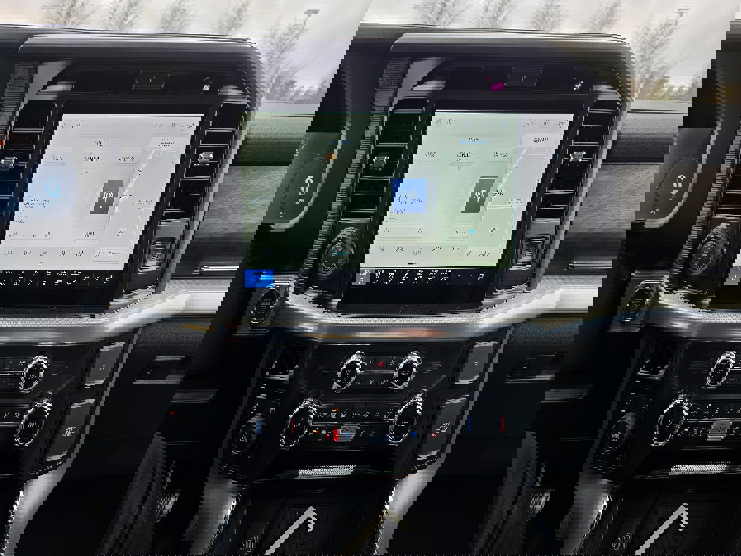 New 2025 Ford F150 Lariat w/ Equipment Group 502A High image 13