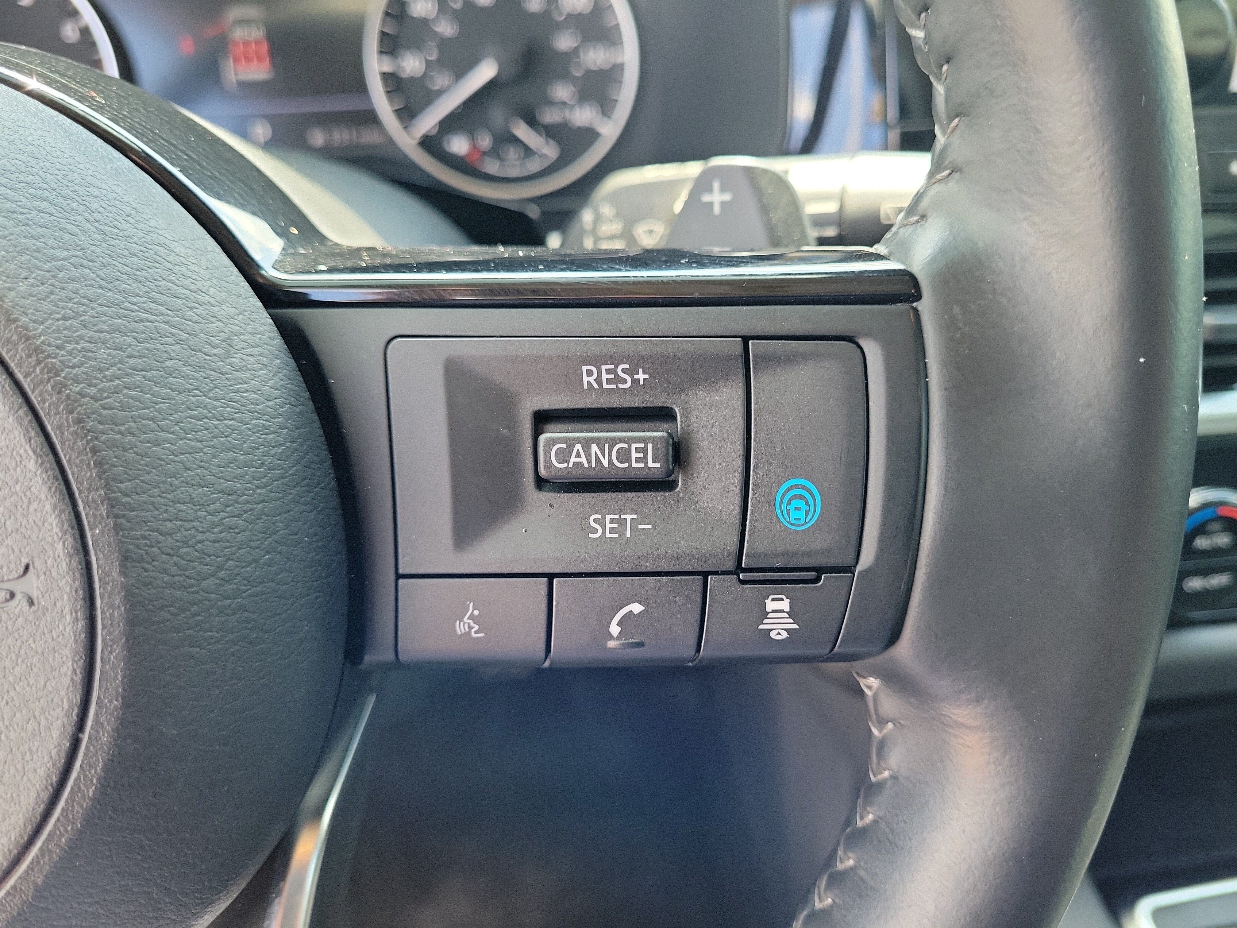 Certified 2025 Nissan Pathfinder SL AWD/4WD image 21