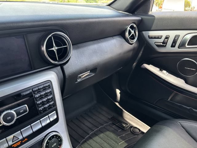Used 2014 Mercedes-Benz SLK 250 image 15