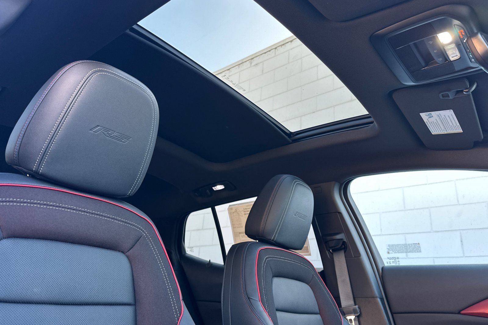 New 2025 Chevrolet Equinox EV RS w/ Active Safety Package 3 AWD/4WD image 17