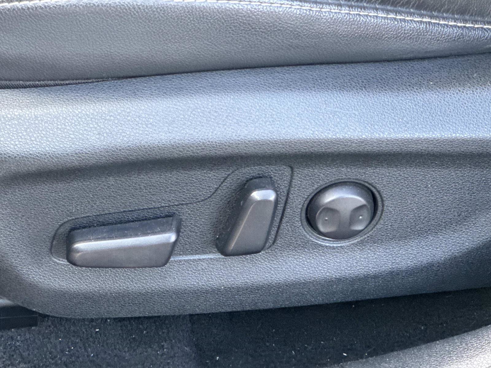 Used 2022 Kia Niro EX image 21