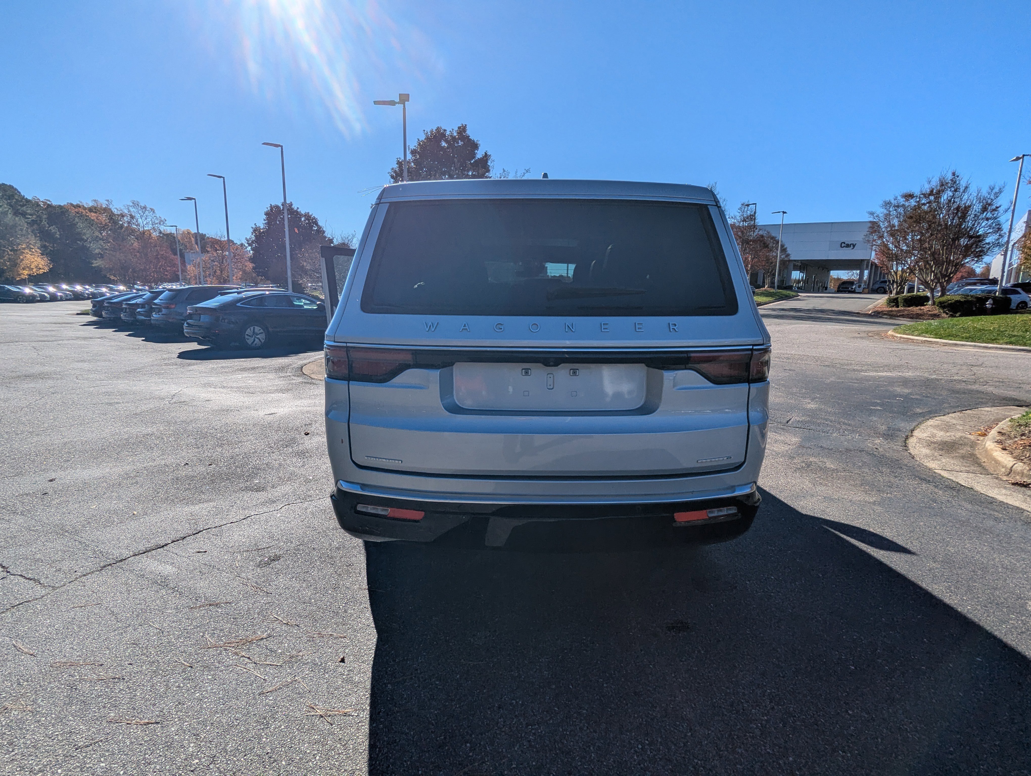 Used 2022 Jeep Wagoneer Series III w/ Premium Group I image 6