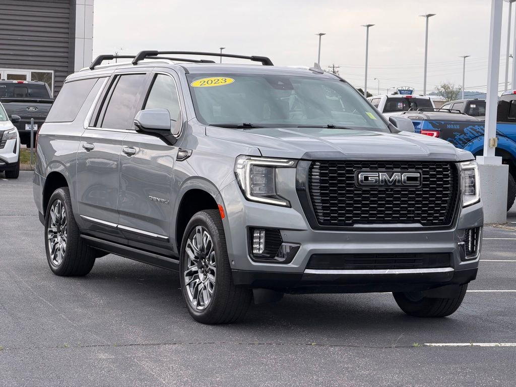 Used 2023 GMC Yukon XL Denali Ultimate image 2
