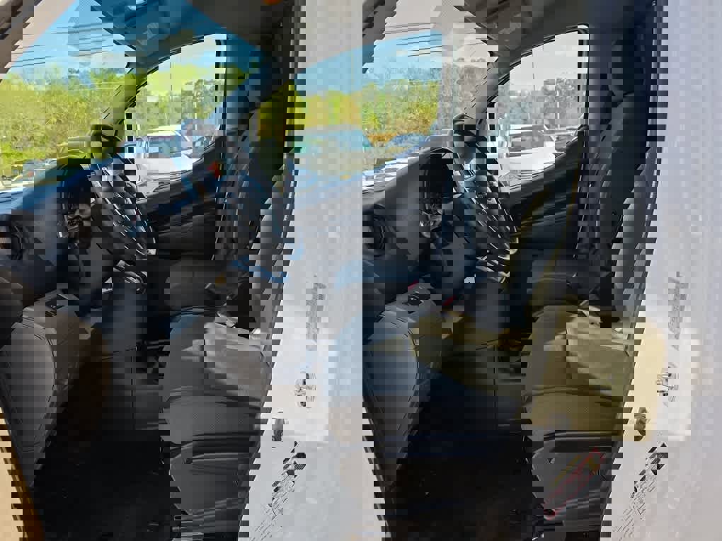 Used 2020 Nissan NV200 S image 13