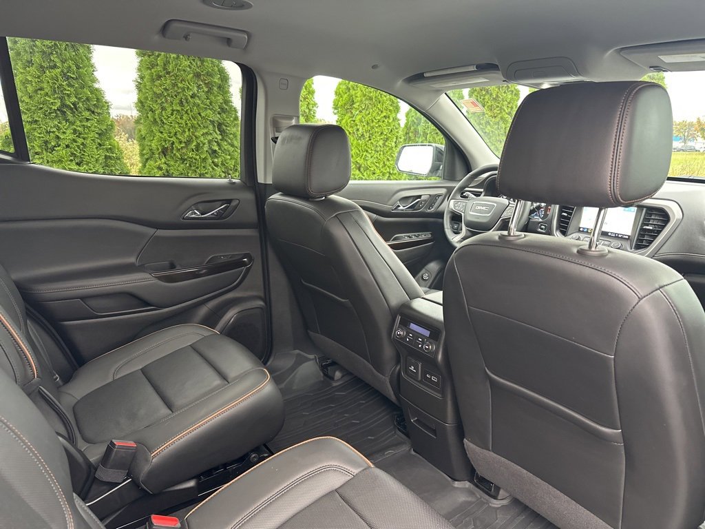 Used 2023 GMC Acadia AT4 w/ Technology Package image 37