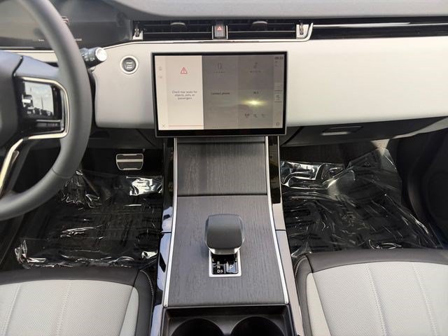 New 2026 Land Rover Range Rover Evoque Hoxton AWD/4WD image 15
