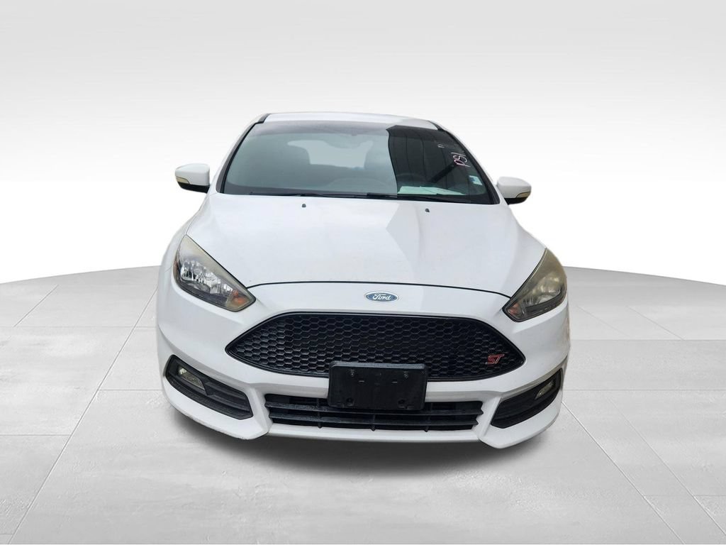 Used 2018 Ford Focus ST FWD image 11