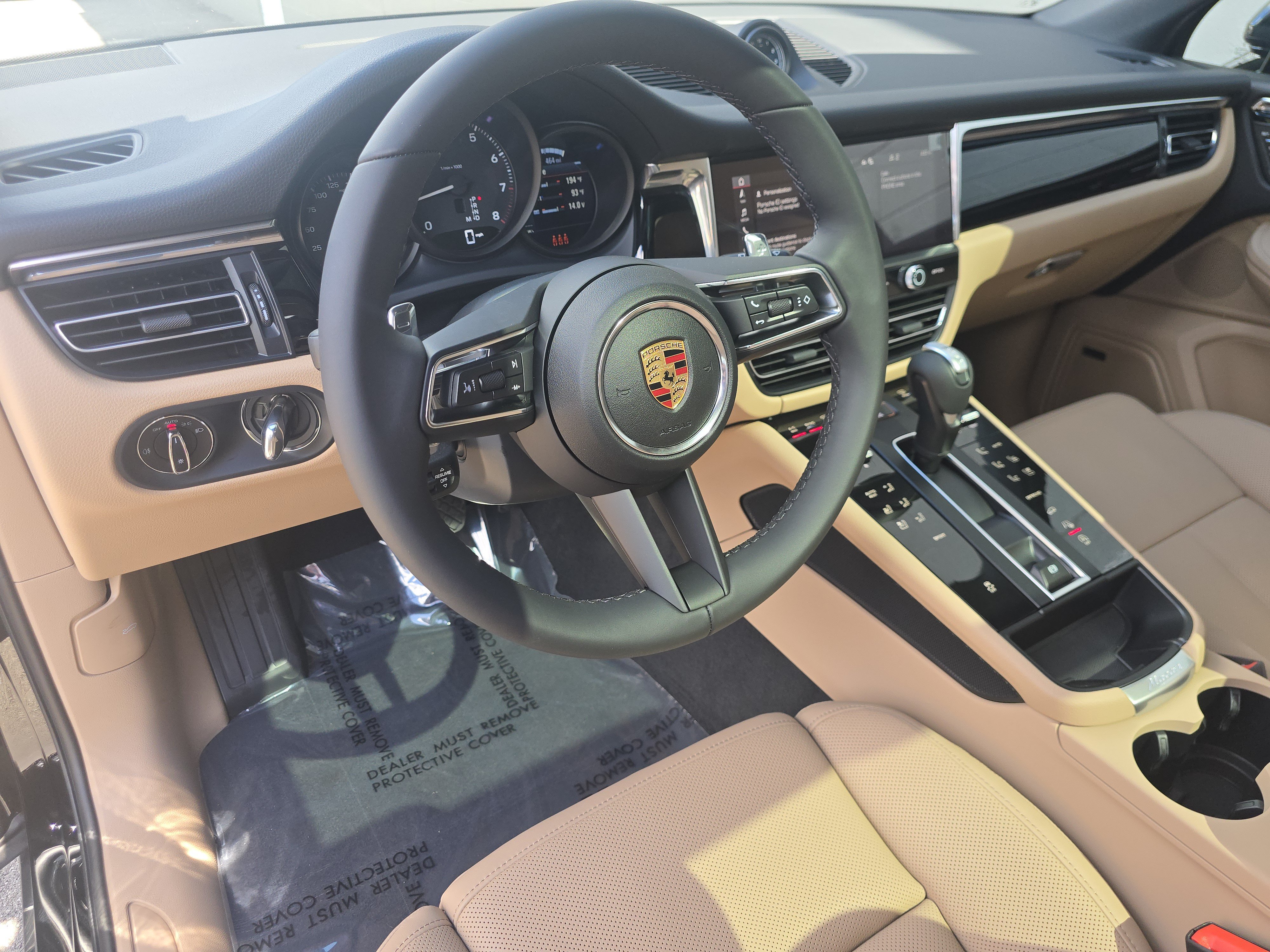 New 2026 Porsche Macan AWD/4WD image 4