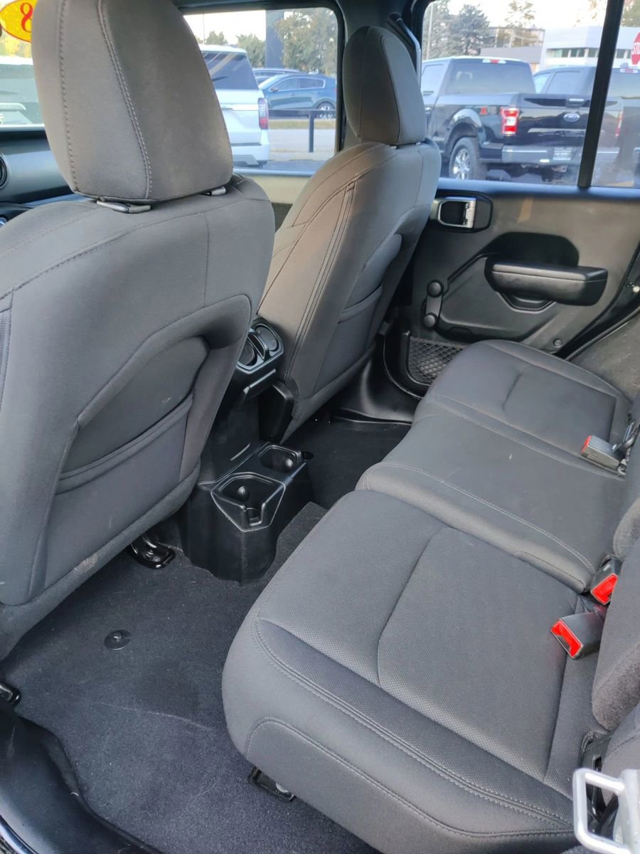 Used 2018 Jeep Wrangler Unlimited Sport image 14