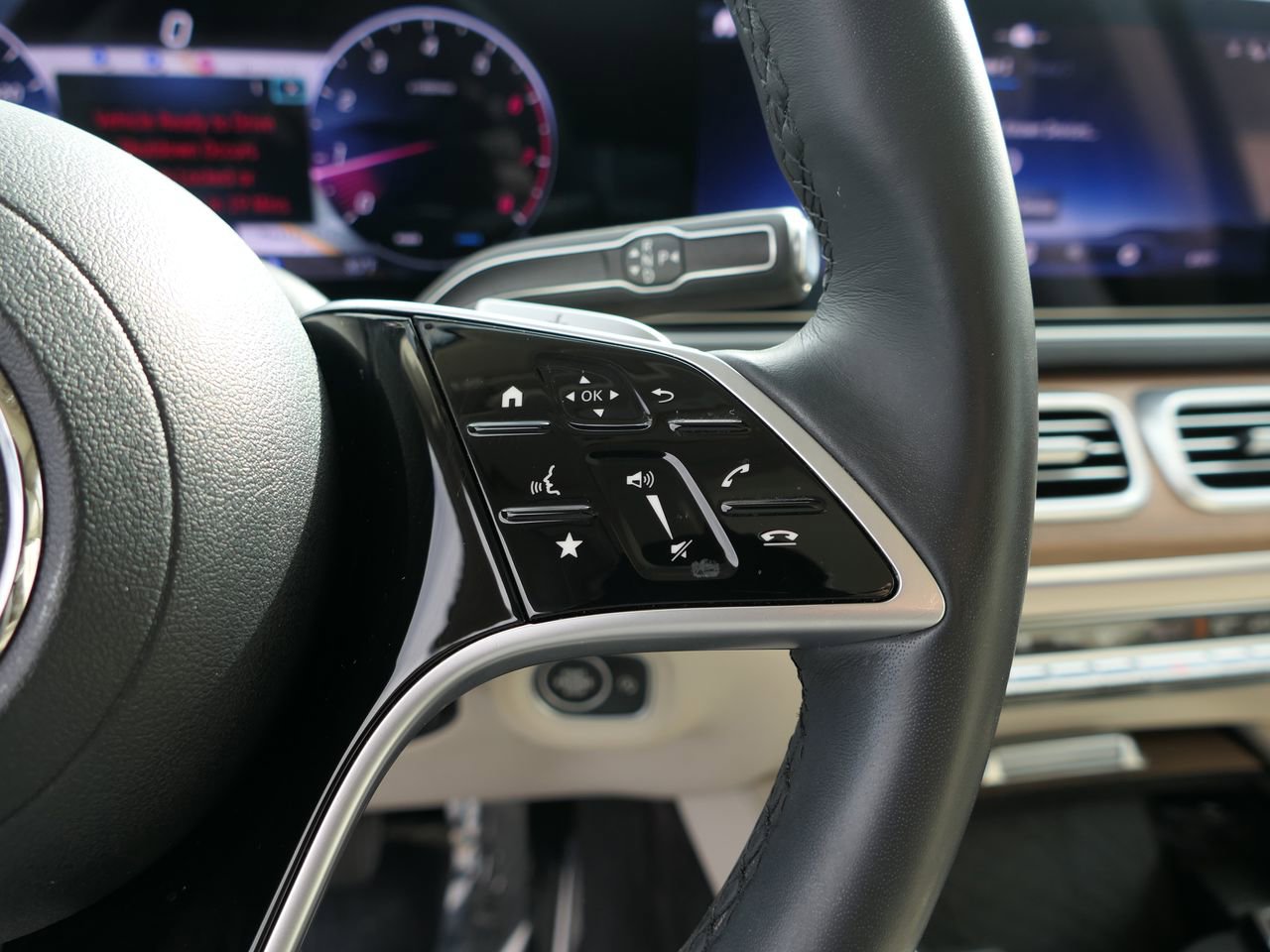 Used 2024 Mercedes-Benz GLE 450 4MATIC image 21