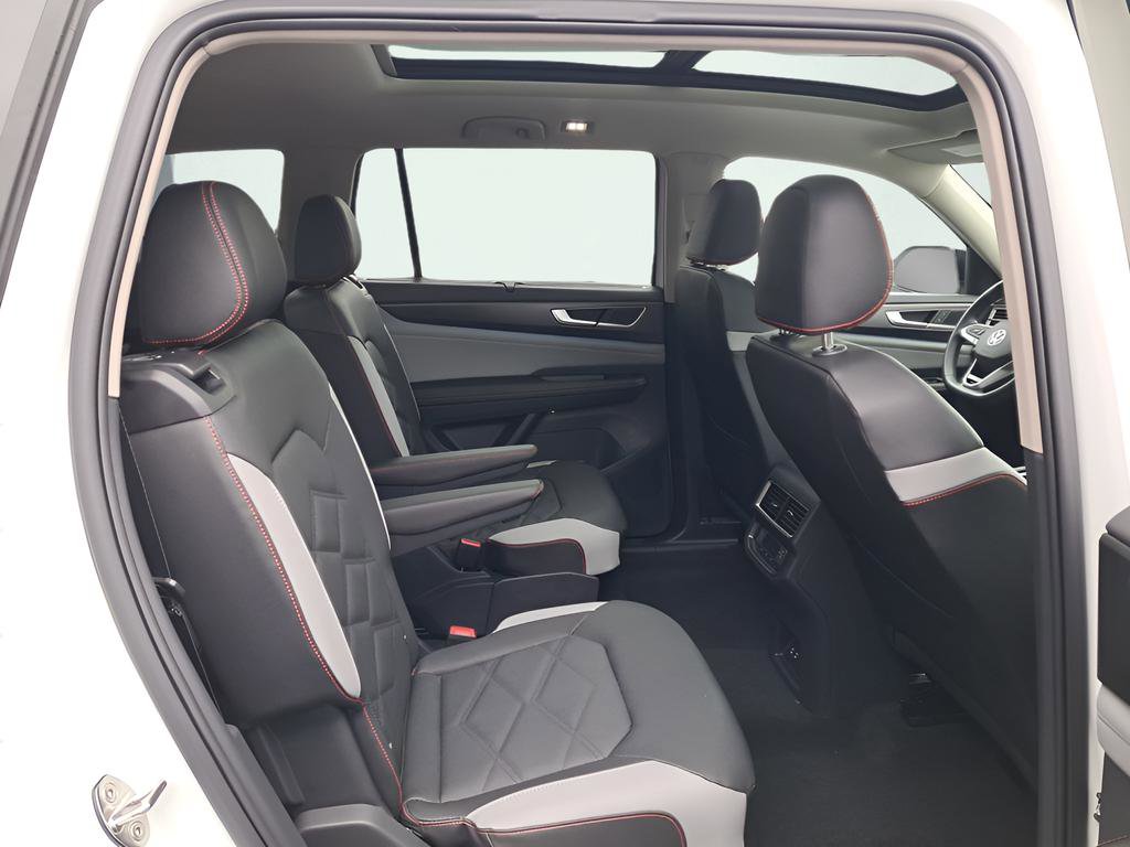 New 2026 Volkswagen Atlas Peak Edition AWD/4WD image 16