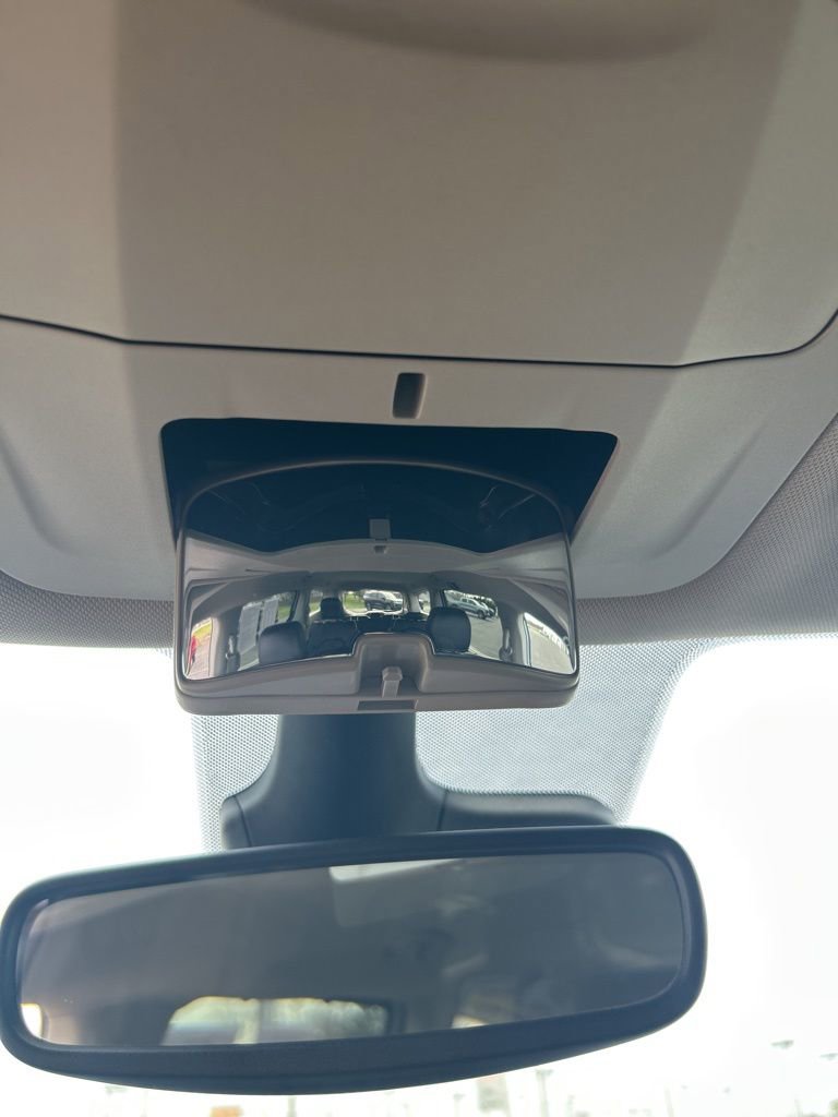 Used 2023 Chrysler Pacifica Touring-L image 49