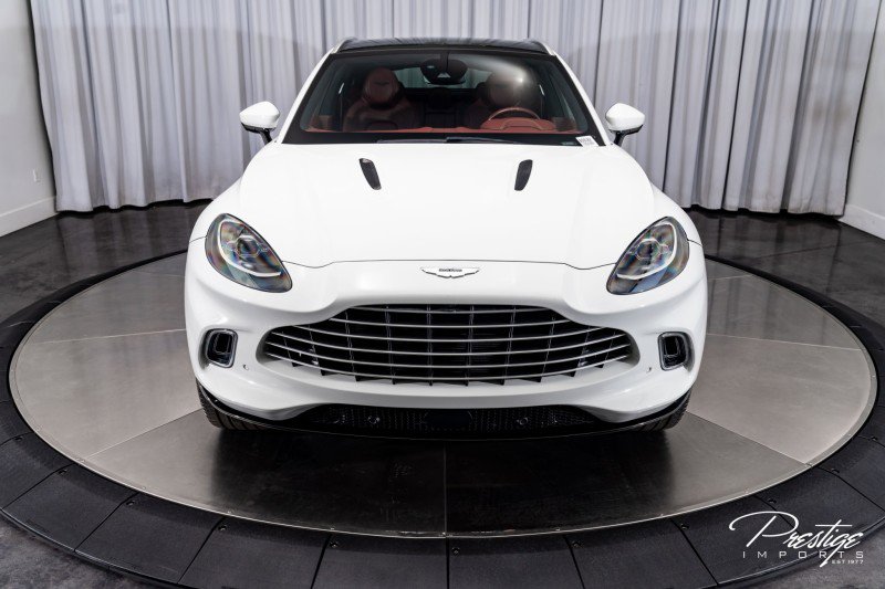 Used 2021 Aston Martin DBX image 4