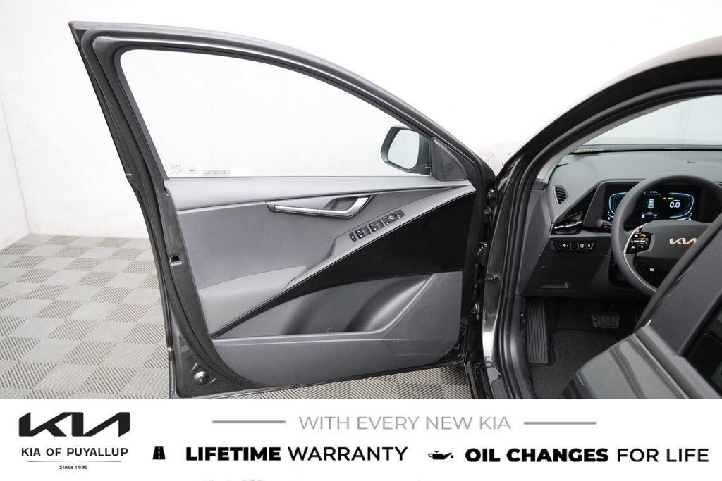 New 2026 Kia Niro LX FWD image 9