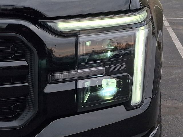 Used 2025 Ford F150 Lariat w/ Equipment Group 501A Mid image 9