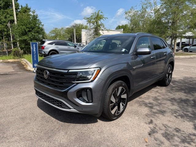 Used 2025 Volkswagen Atlas Cross Sport SE AWD/4WD image 3