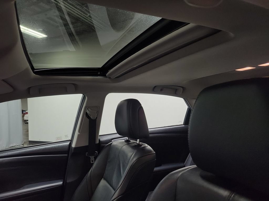 Used 2013 Toyota Avalon XLE Touring FWD image 16