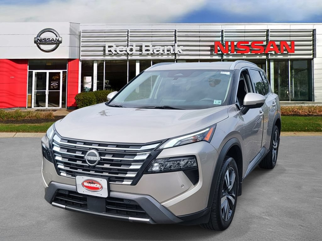 Used 2024 Nissan Rogue SL AWD/4WD image 4
