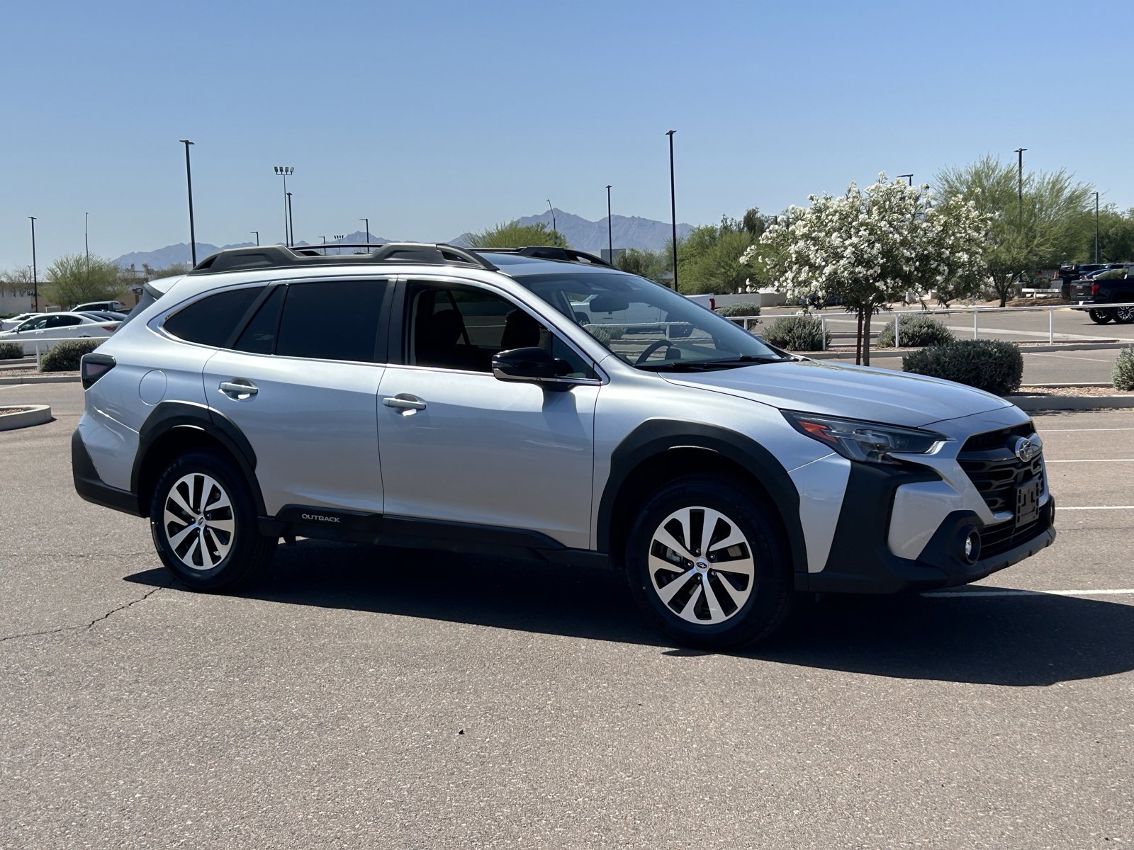 Used 2025 Subaru Outback Premium image 7