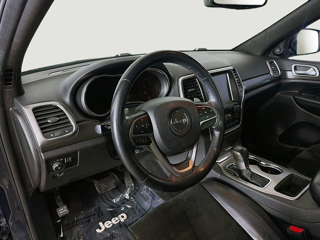 Used 2017 Jeep Grand Cherokee Altitude image 15