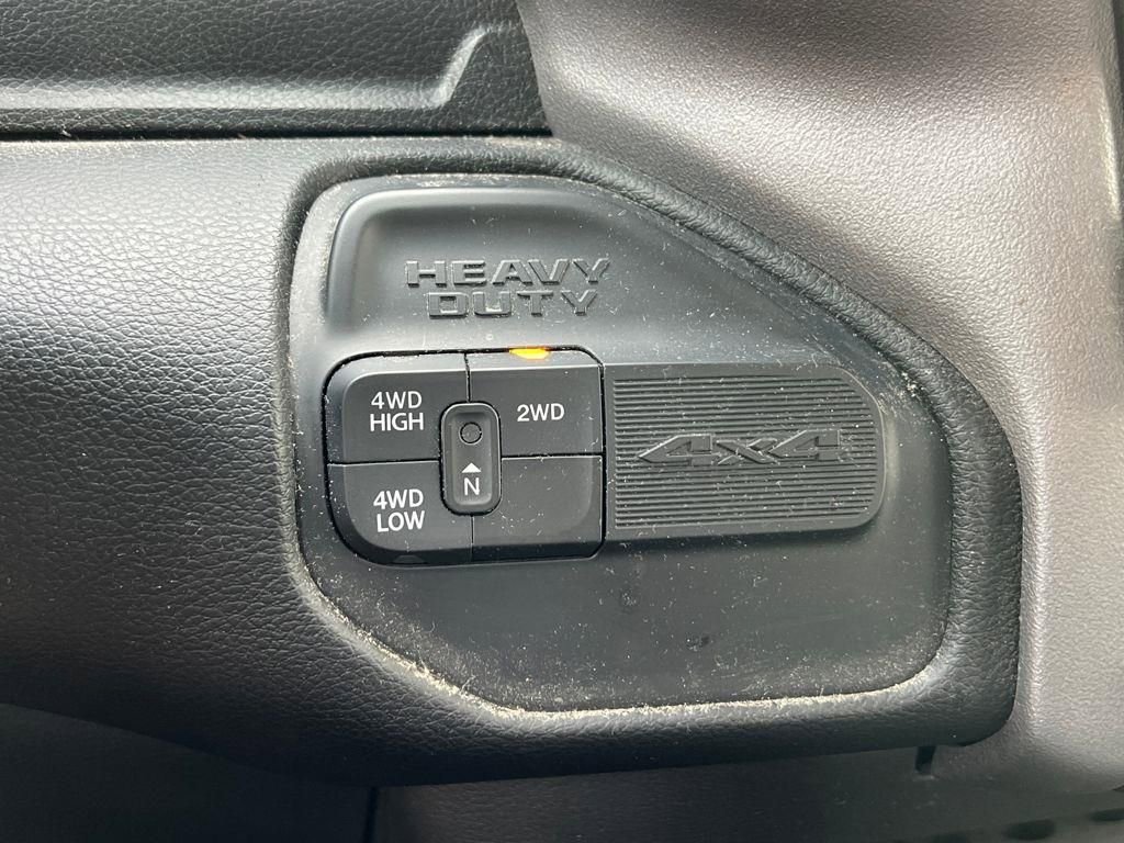 Used 2024 RAM 3500 Big Horn image 16