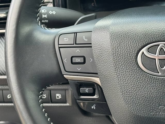 Used 2025 Toyota Camry SE FWD image 23